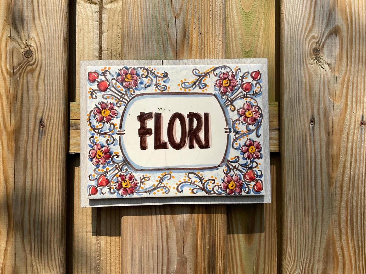 ברחן Holiday Home Flori מראה חיצוני תמונה